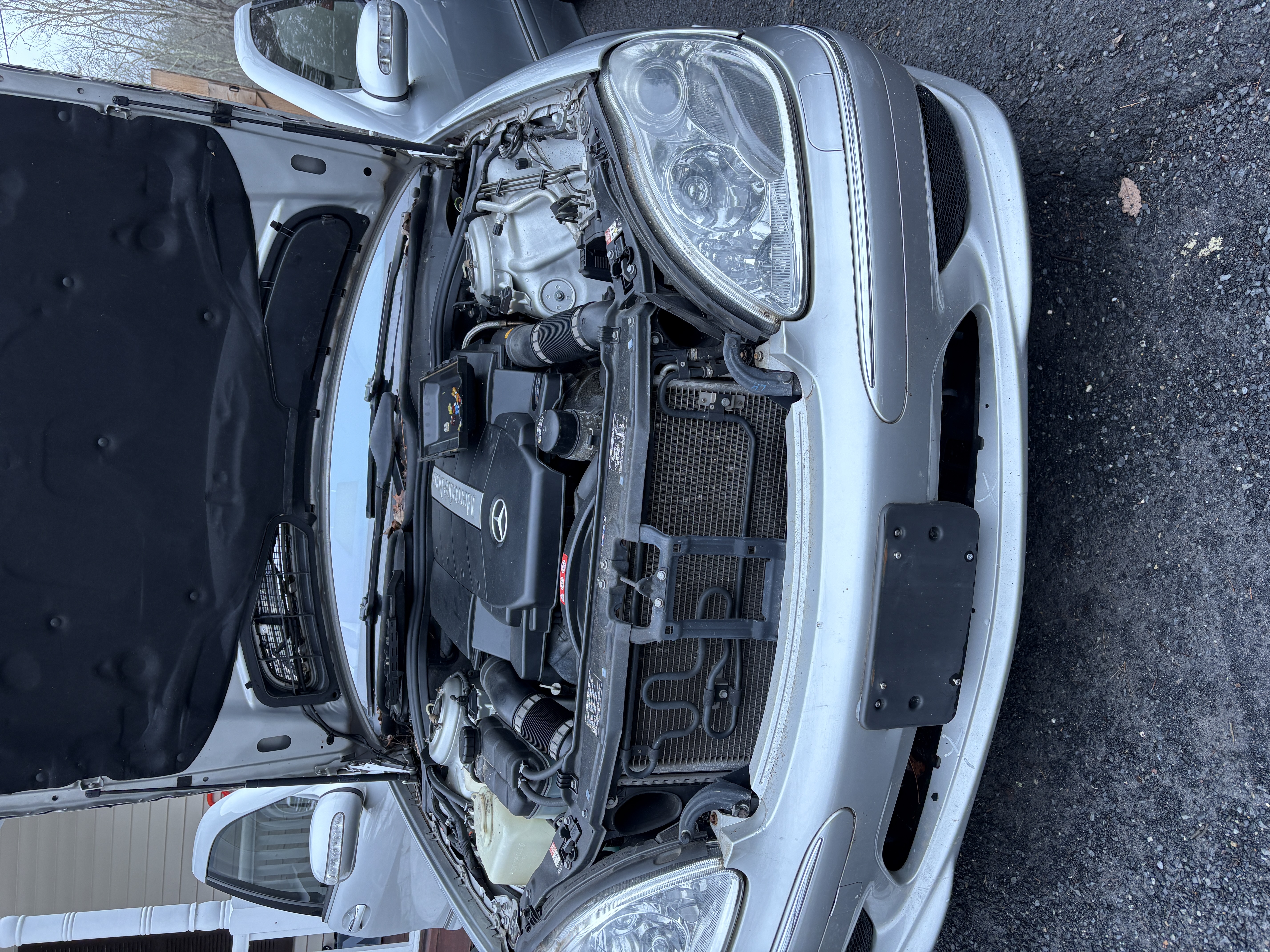 Mercedes S500 W220 front end with hood up