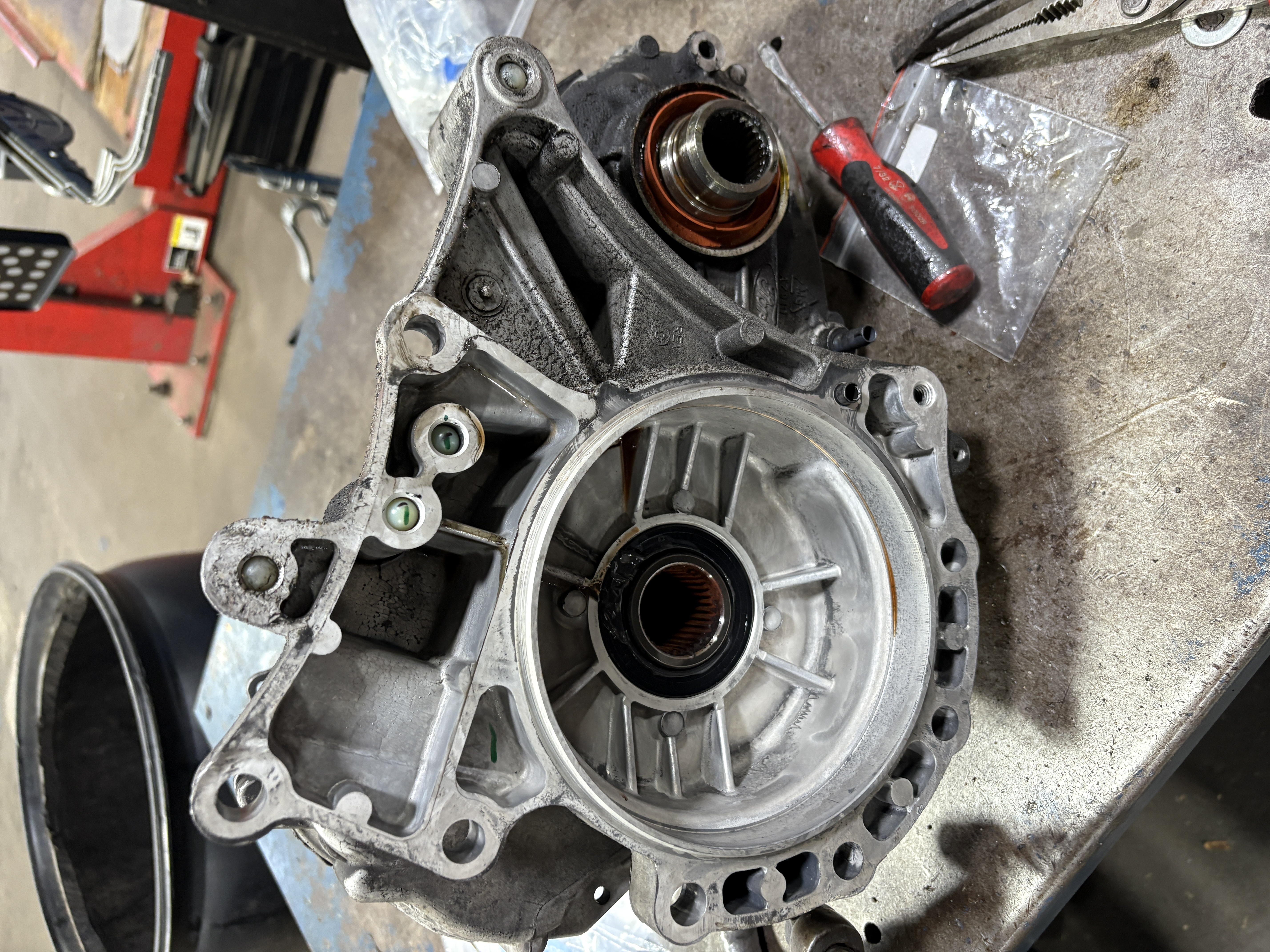 Mercedes transfer case half with bearing detail