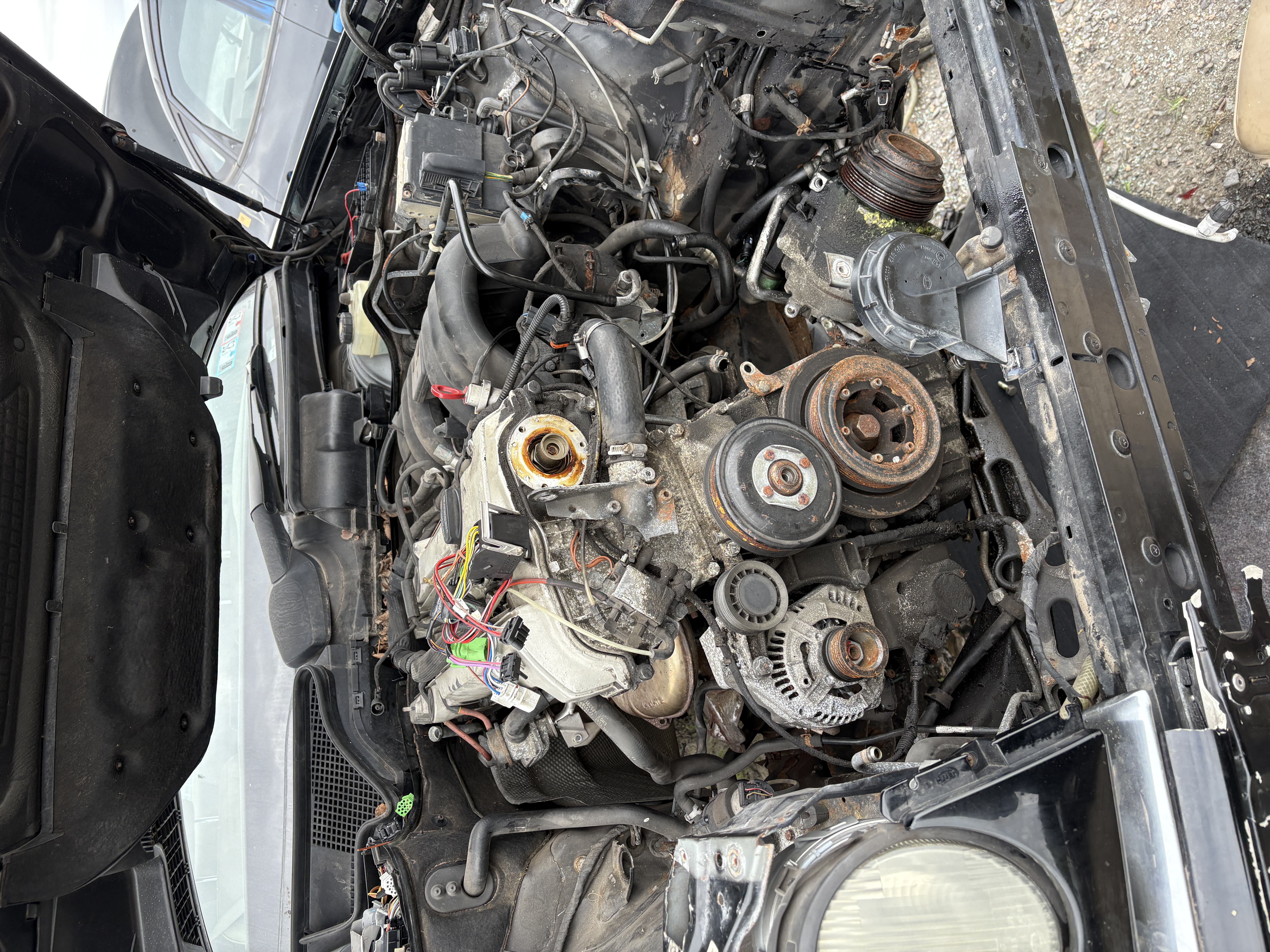 Mercedes W124 classic with engine removed